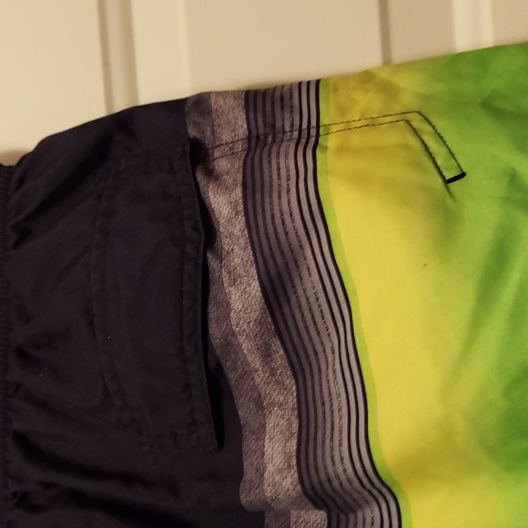 Boy's Gerry boardshorts - Picture 7 of 7